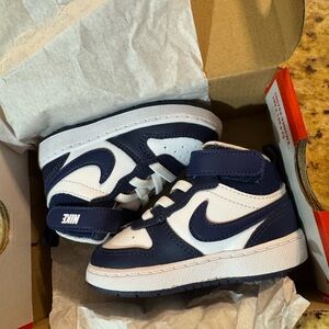 Nike court borough mid TD